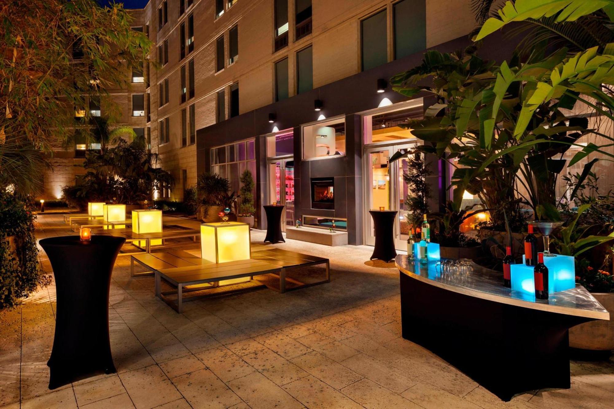 Aloft Jacksonville Tapestry Park Exterior photo